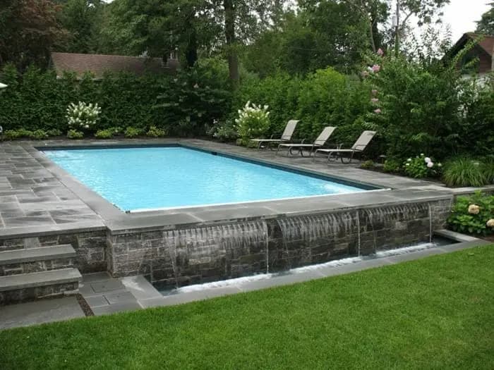Piscine en béton