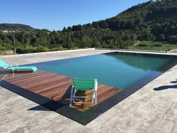 Piscine en béton