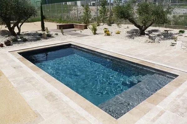 Piscine en béton