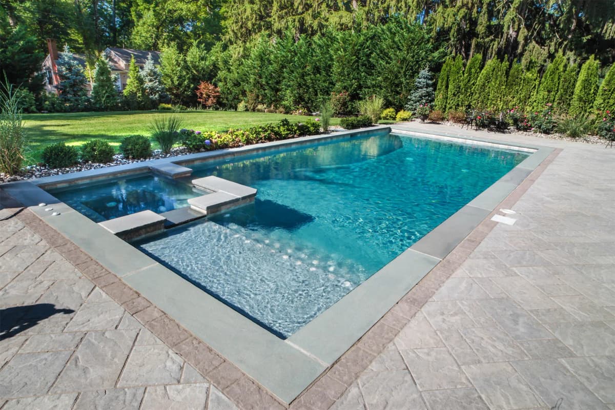 Piscine en béton