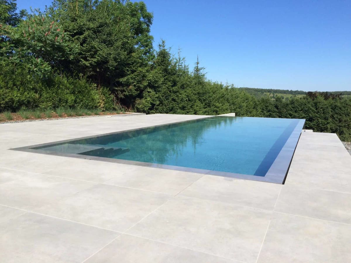 Piscine en béton