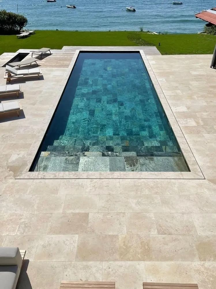 Piscine en béton